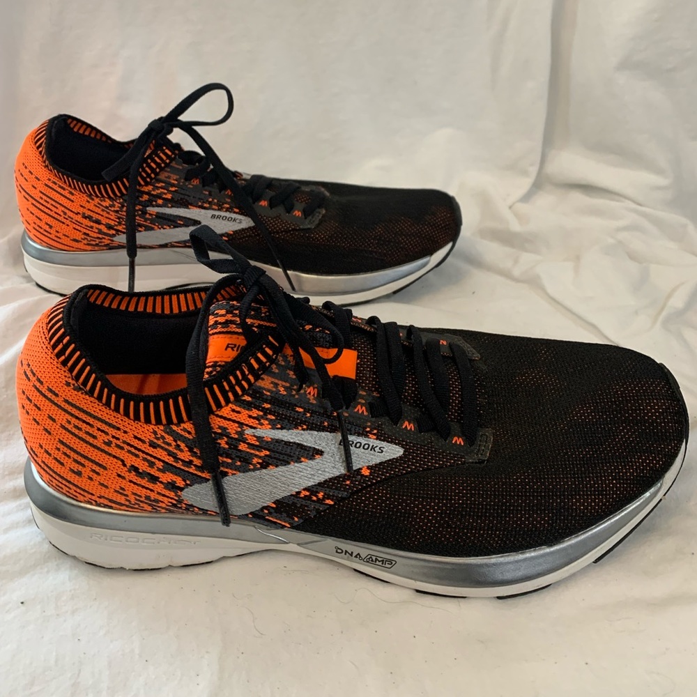 Men’s Brooks Ricochet athletic shoes